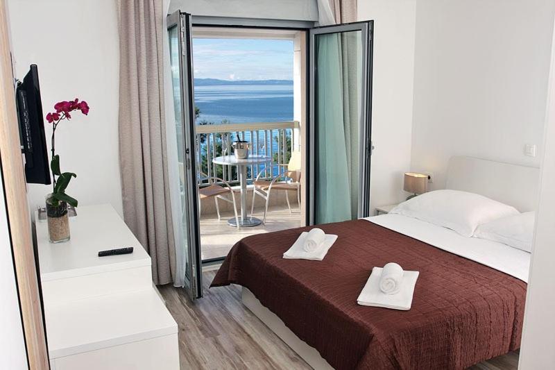 Simic * Makarska